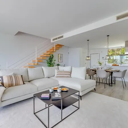 Newly Built 3 Bed Townhouse With Pool, Bbq, Sea Views
