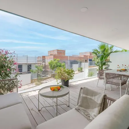 Newly Built 3 Bed Townhouse With Pool, Bbq, Sea Views